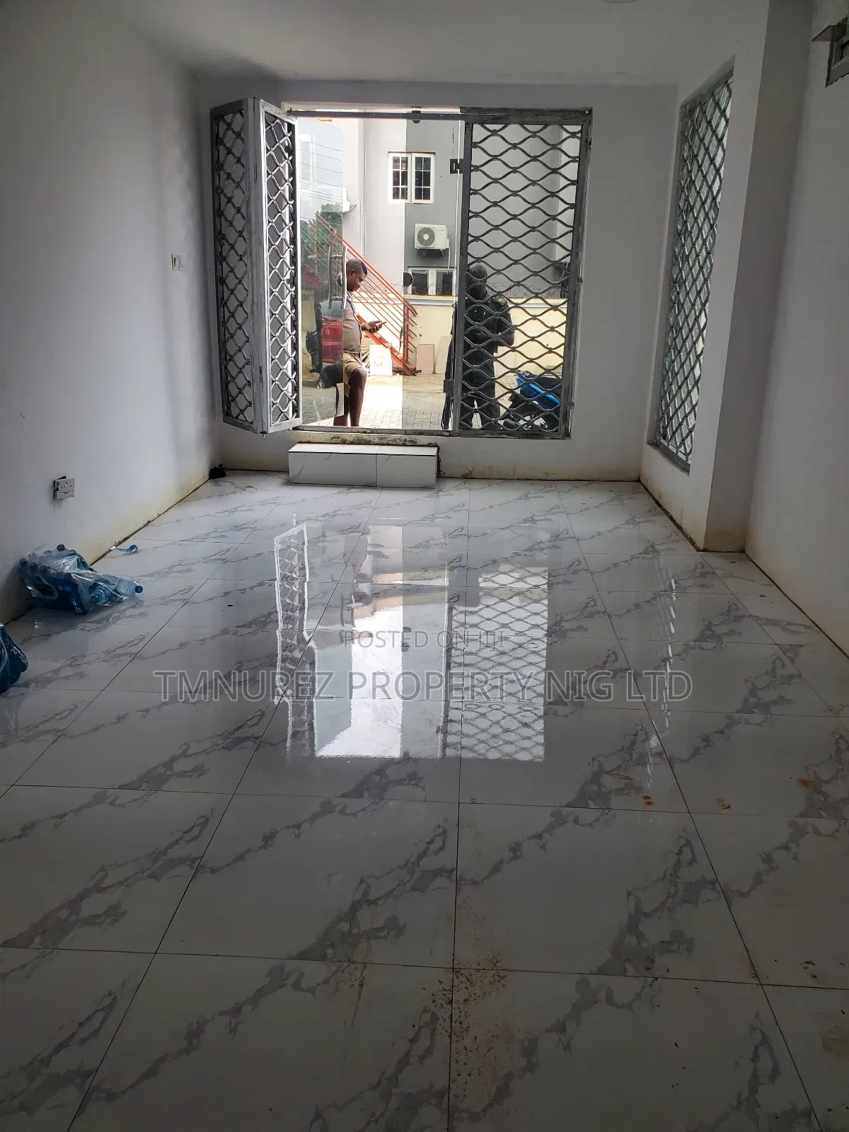 Groundfloor Shop for Rent Lekki Phase1 in Lekki Phase 1