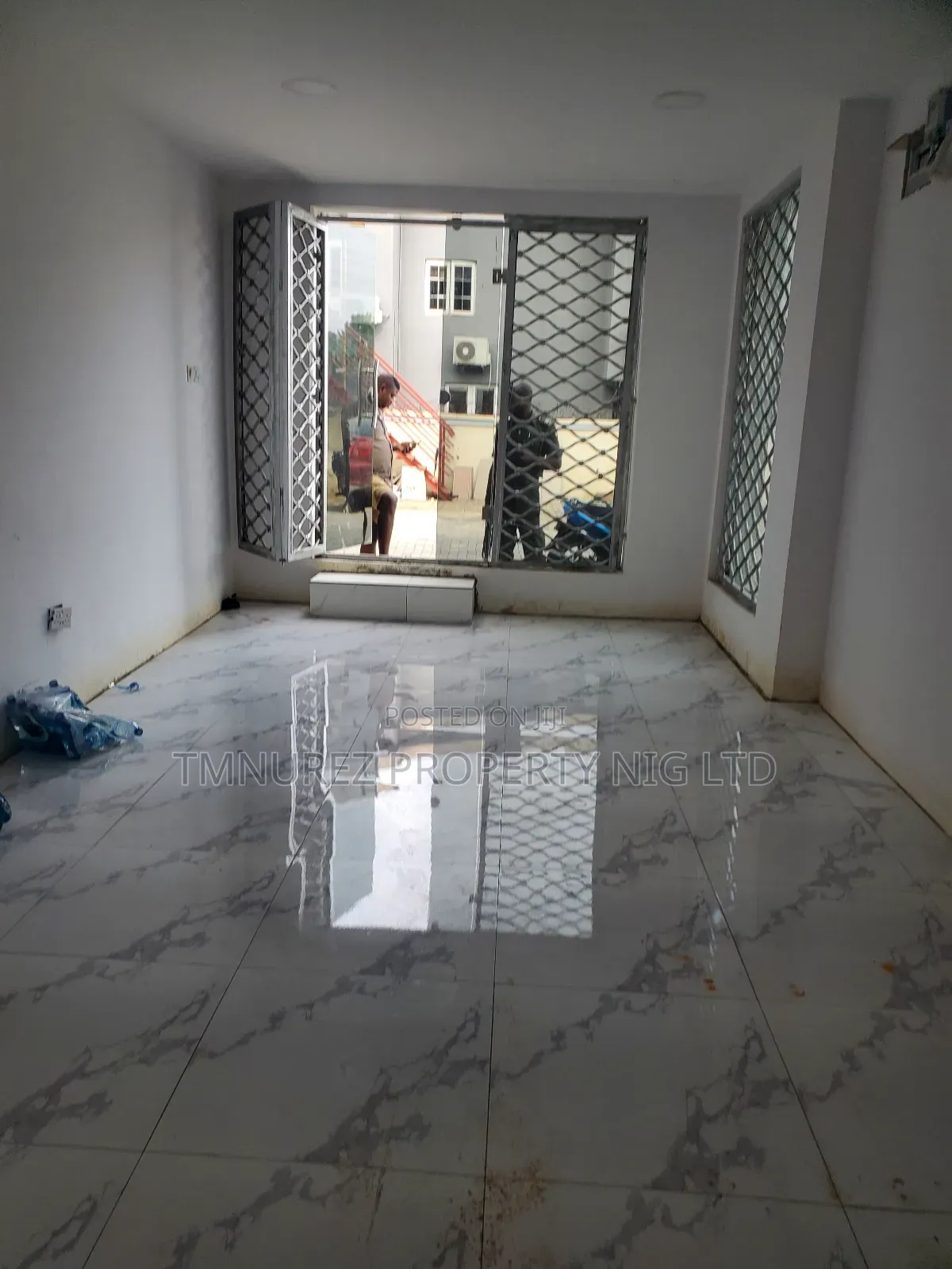 Groundfloor Shop for Rent Lekki Phase1 in Lekki Phase 1