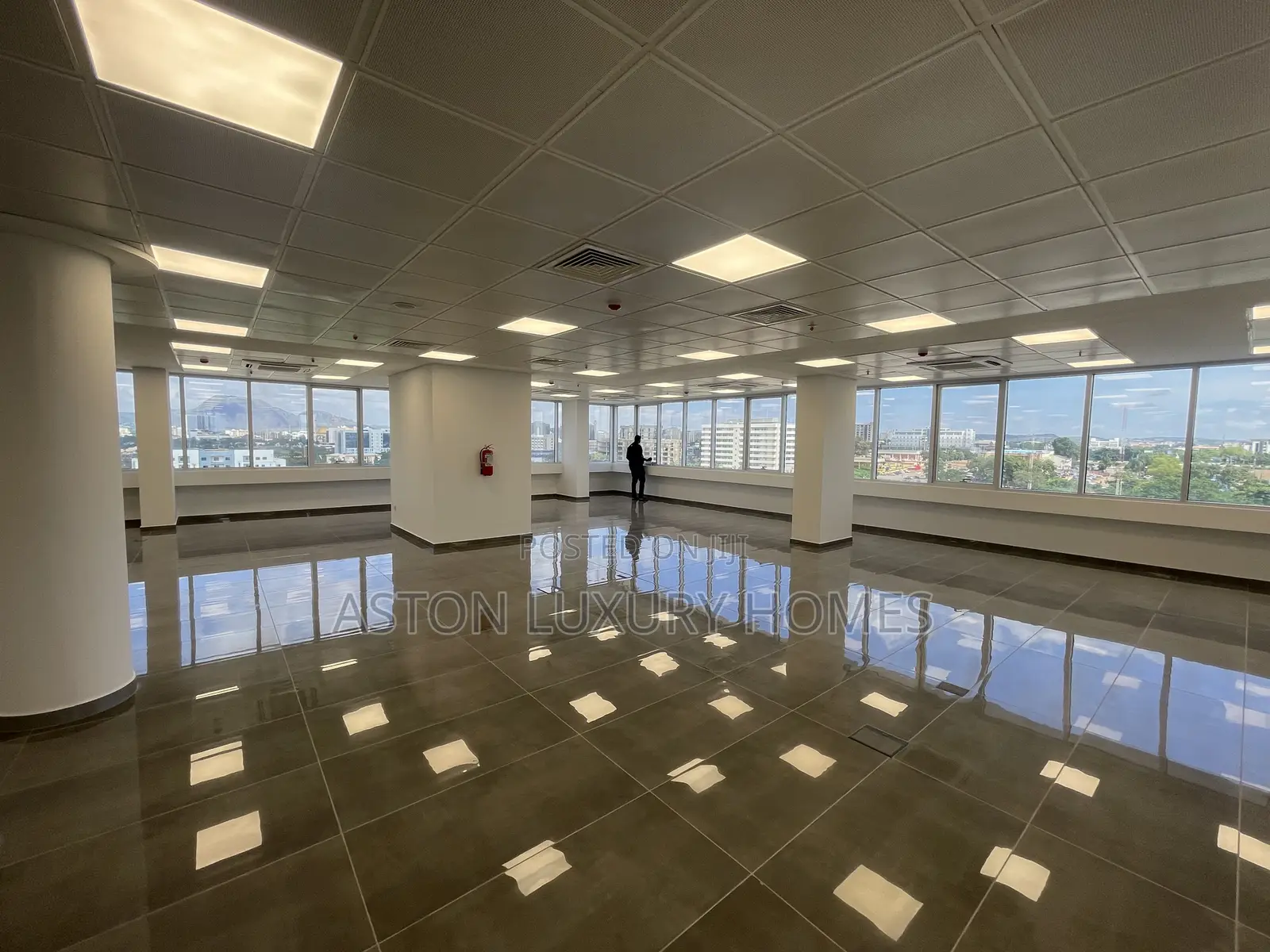 Premium 371 SQM Office Space in Central Business District