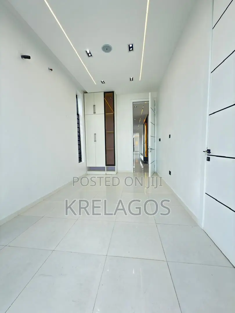 5bdrm Duplex in Ado / Ajah for sale in Ado / Ajah