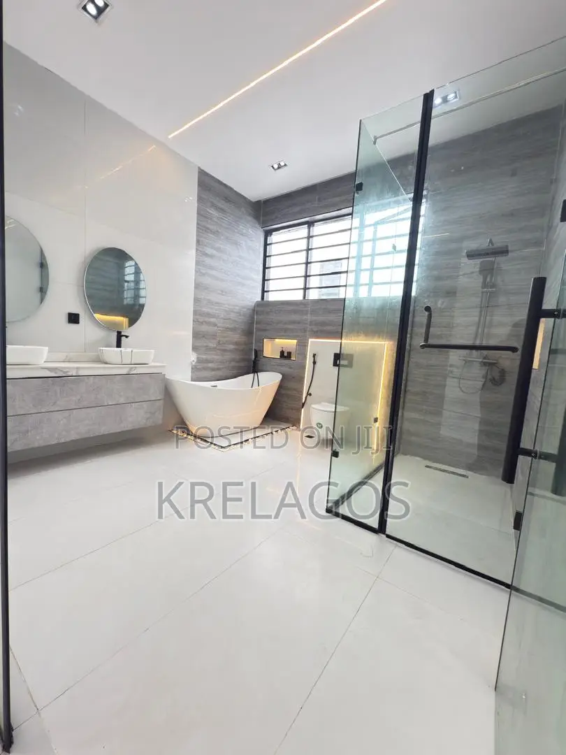 5bdrm Duplex in Ado / Ajah for sale in Ado / Ajah