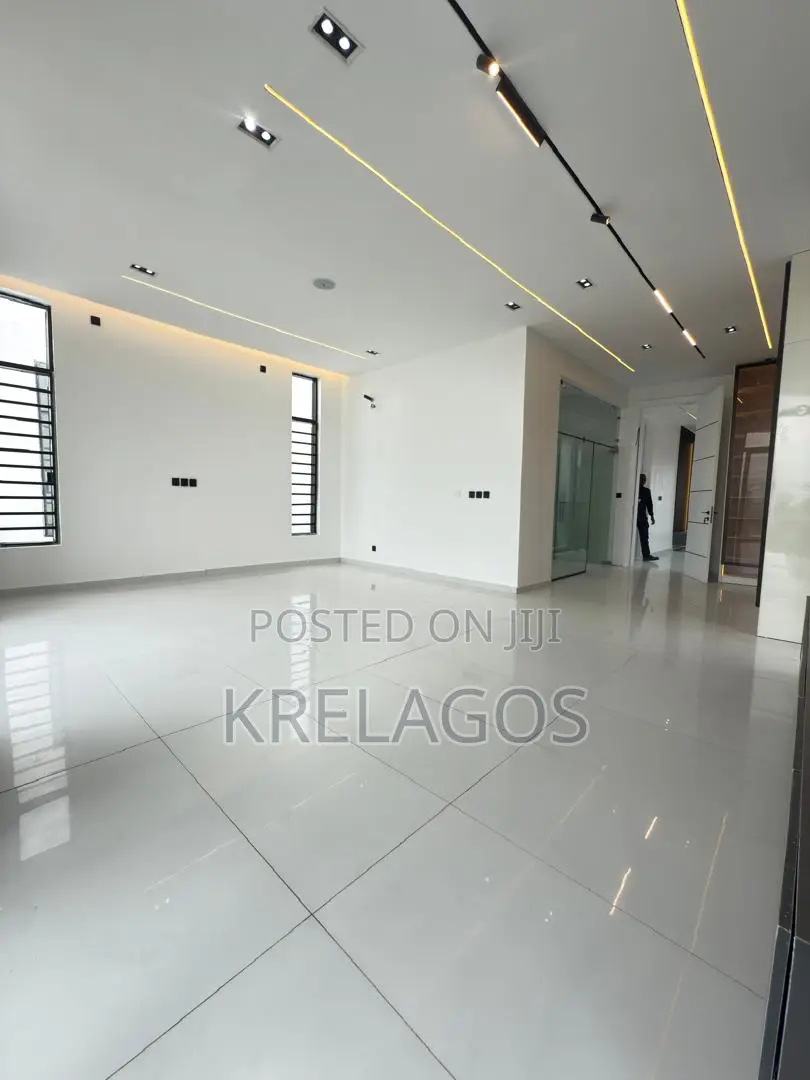 5bdrm Duplex in Ado / Ajah for sale in Ado / Ajah
