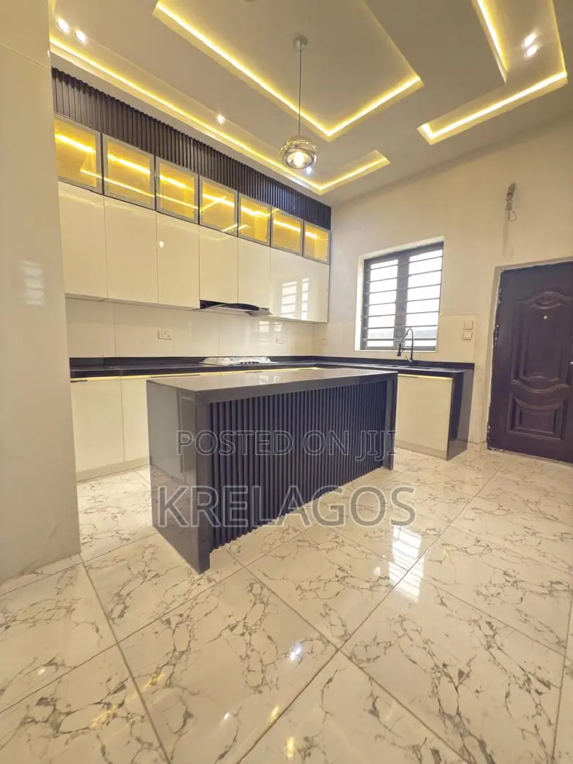 5bdrm Duplex in Ado / Ajah for sale in Ado / Ajah