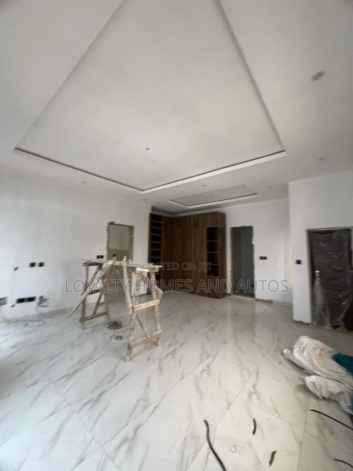 4bdrm Duplex in Opebi Ikeja Lagos for sale in Opebi