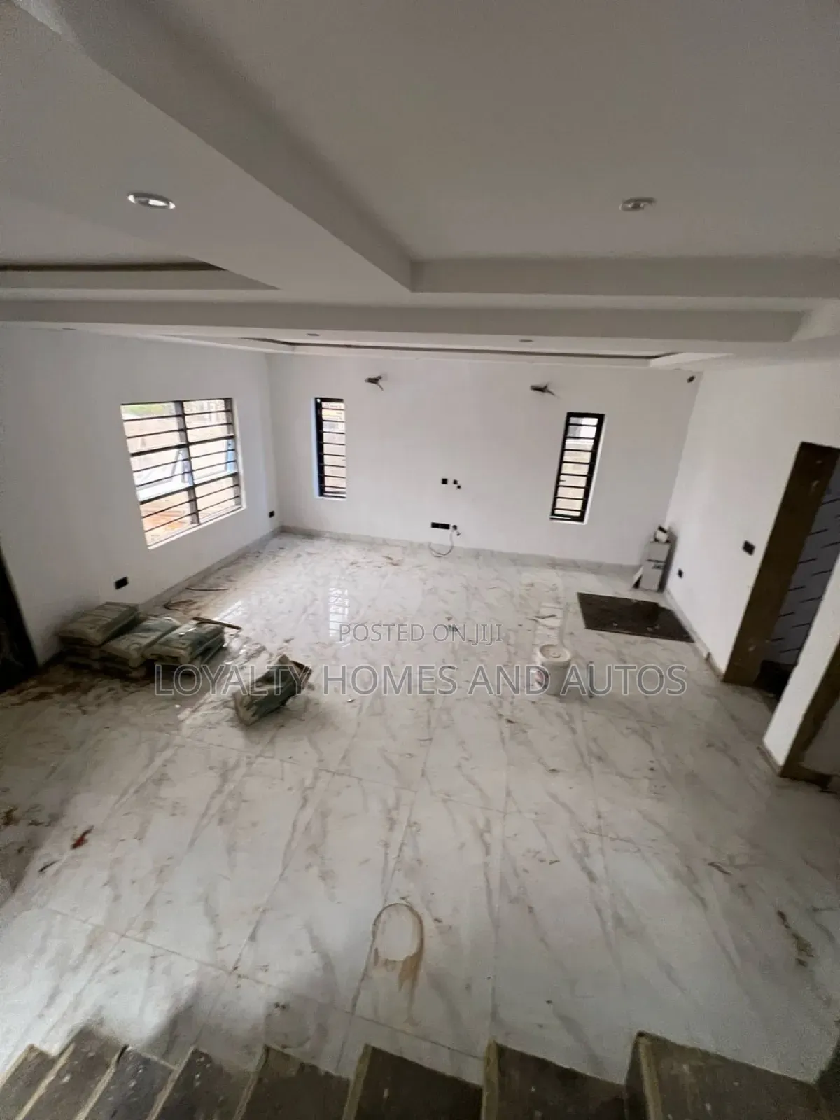 4bdrm Duplex in Opebi Ikeja Lagos for sale in Opebi
