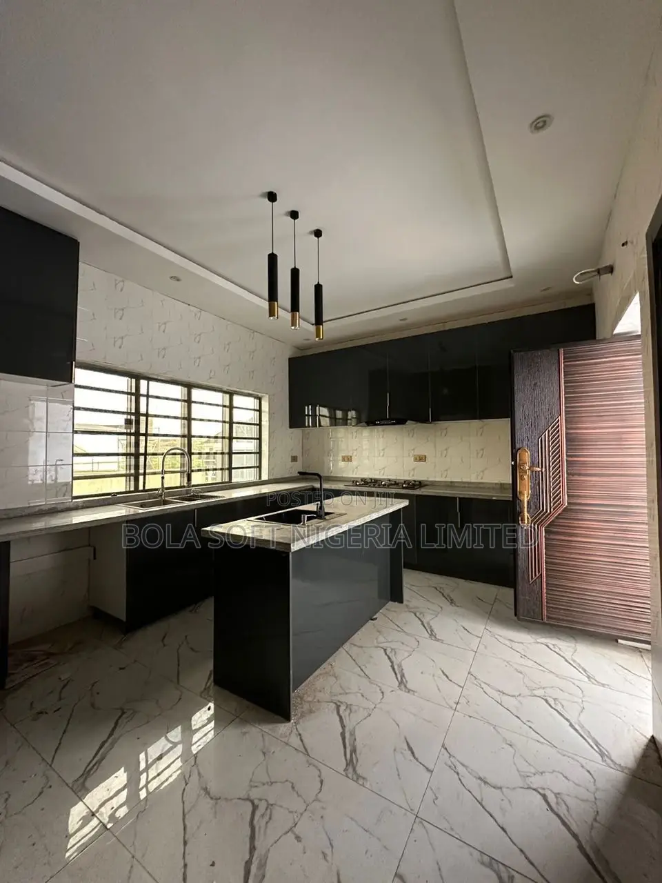 4bdrm Duplex in Carlton Gate Estate for sale in Akobo