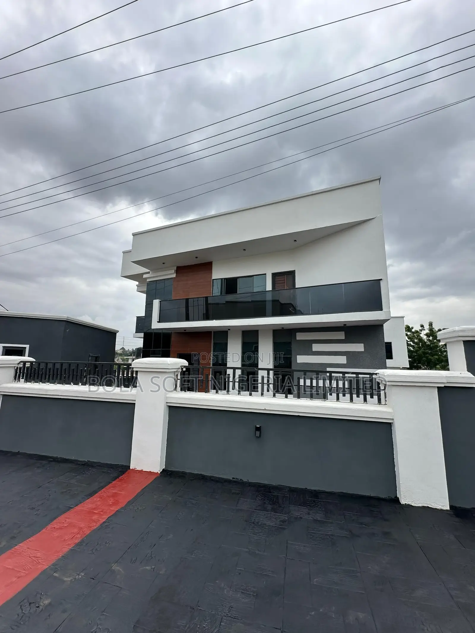 4bdrm Duplex in Carlton Gate Estate for sale in Akobo