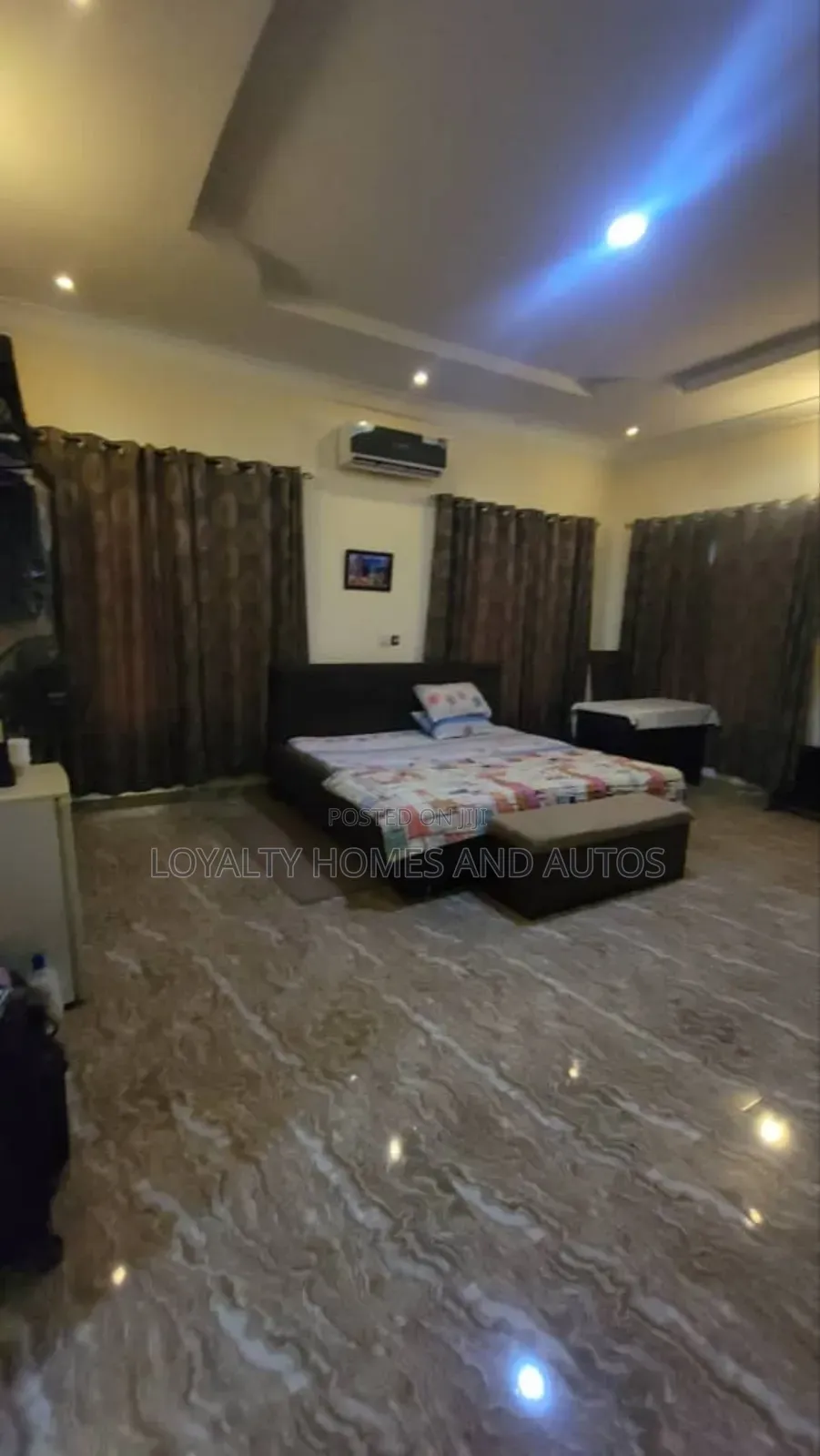 5bdrm Duplex in An Estate In Opic, Isheri North for sale in Isheri North