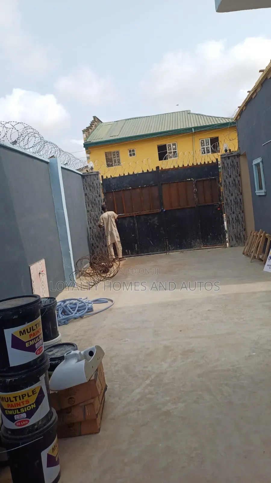 2bdrm Block of Flats in Secured for sale in Alimosho