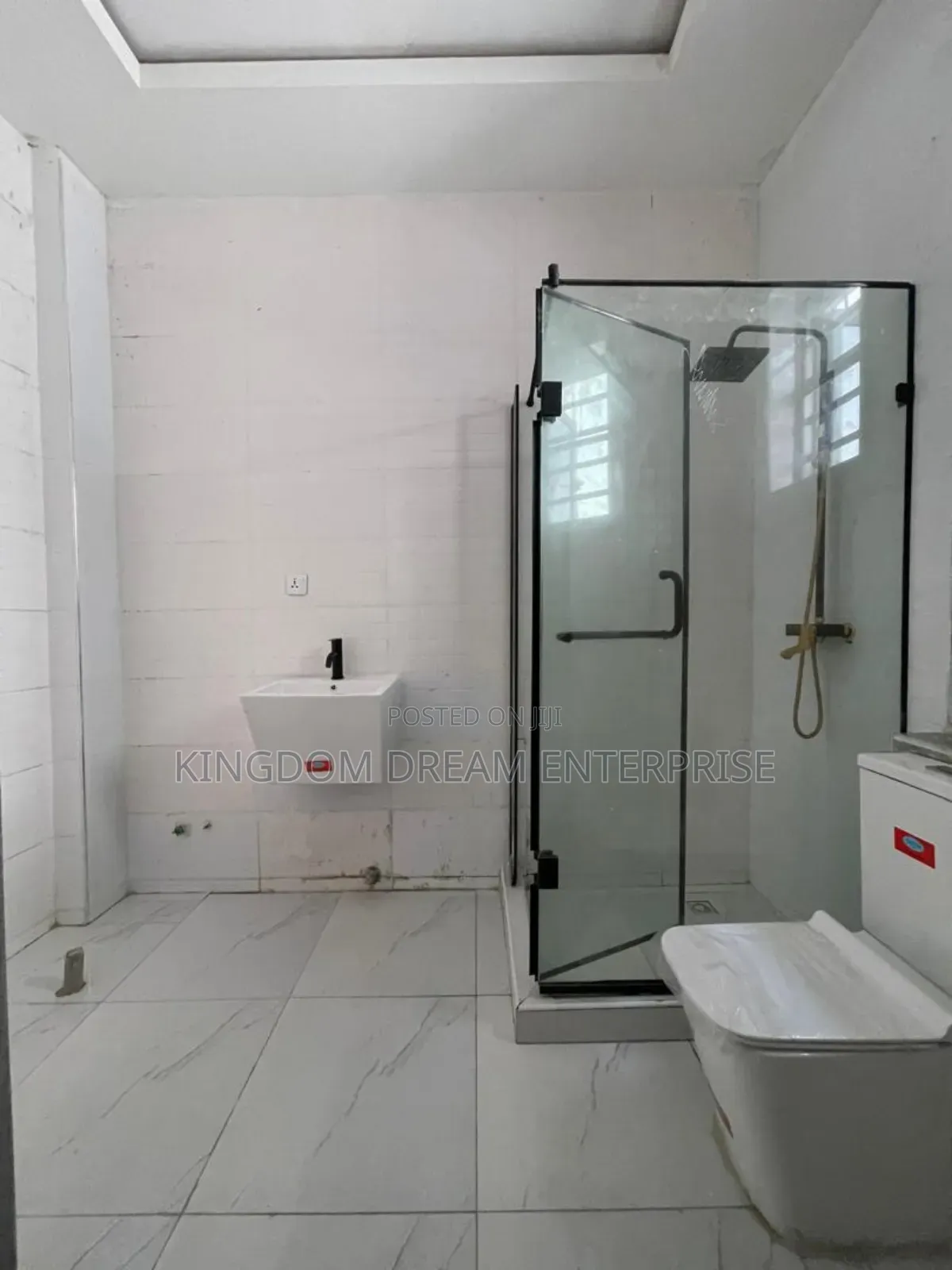 4bdrm Duplex in Ikate for sale in Ikate