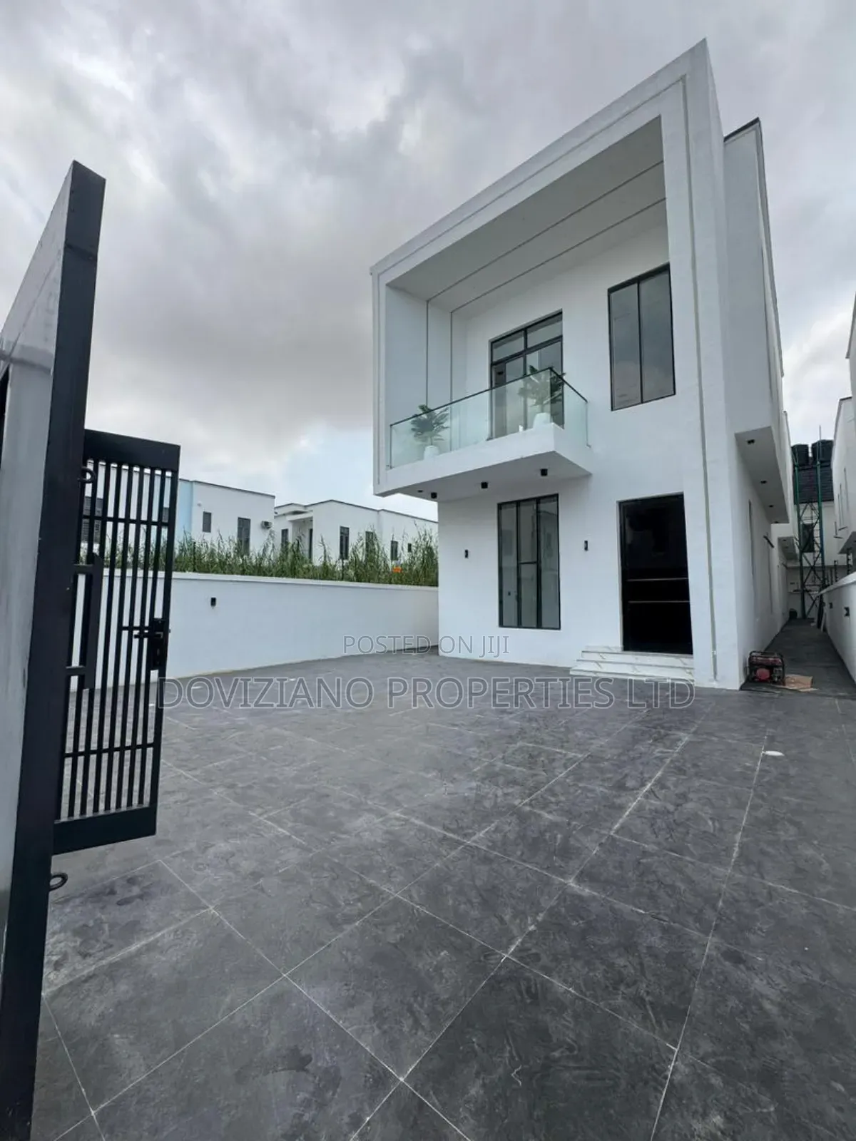 5bdrm Duplex in Lekki for sale in Lekki