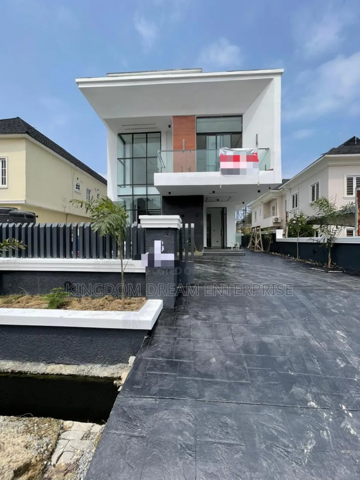 5bdrm House in Lekki County Ikota for sale in Ikota