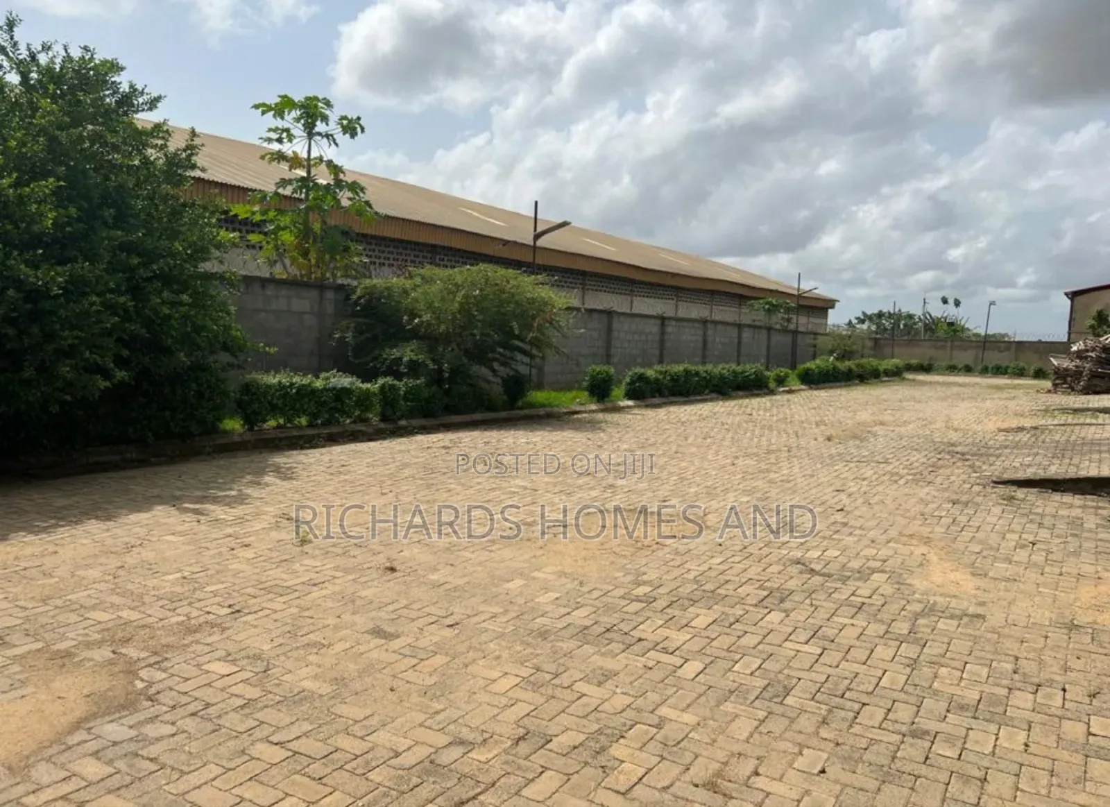 2800sqm Warehouse Complex on Massive Grounds in Ado-Odo/Ota