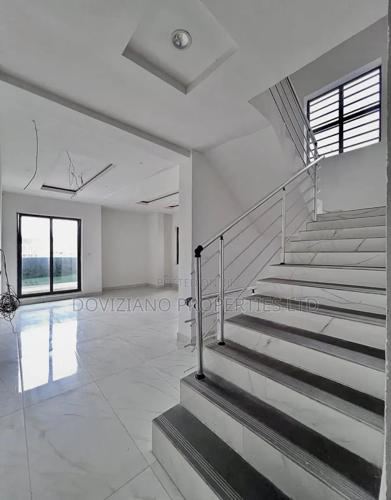 5bdrm Duplex in Lekki Phase 1 for sale in Lekki Phase 1