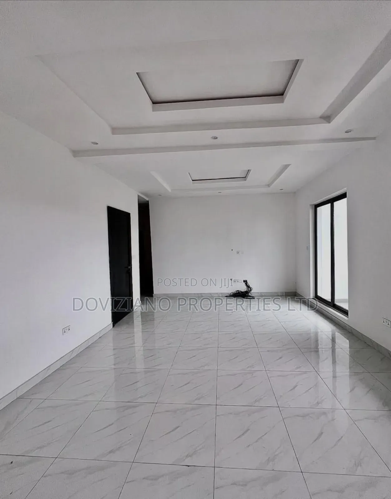 5bdrm Duplex in Lekki Phase 1 for sale in Lekki Phase 1