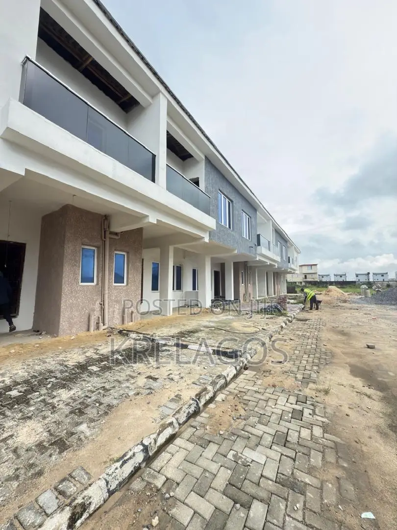 3bdrm Duplex In Orchid, Chevron For Sale in Chevron
