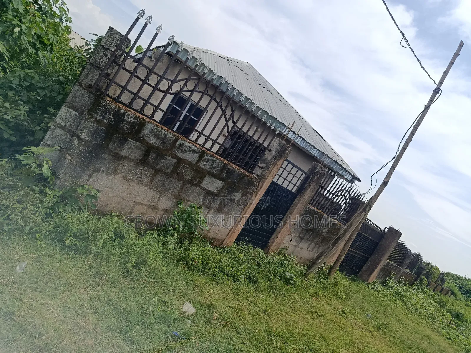Land With Building for Sale in Ibadan