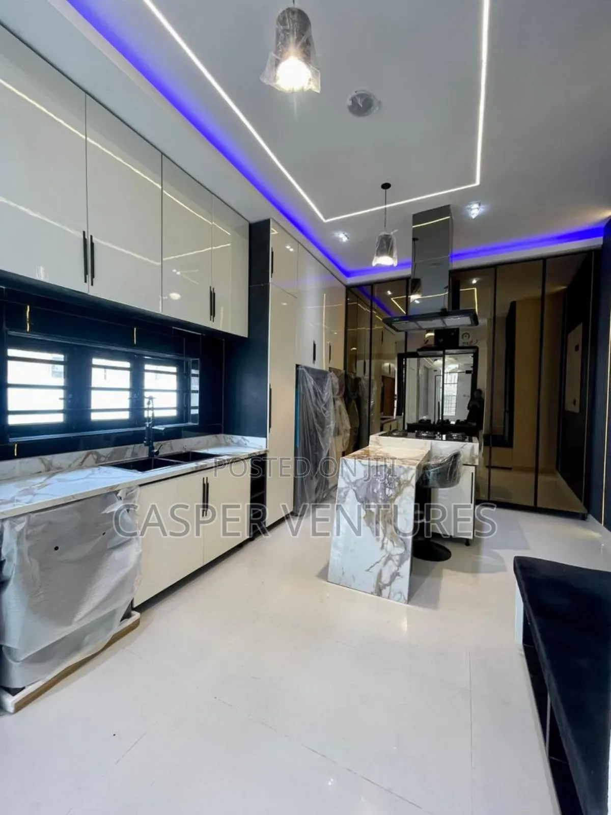 4bdrm Duplex in Almor, Off Lekki-Epe Expressway for sale in Off Lekki-Epe Expressway