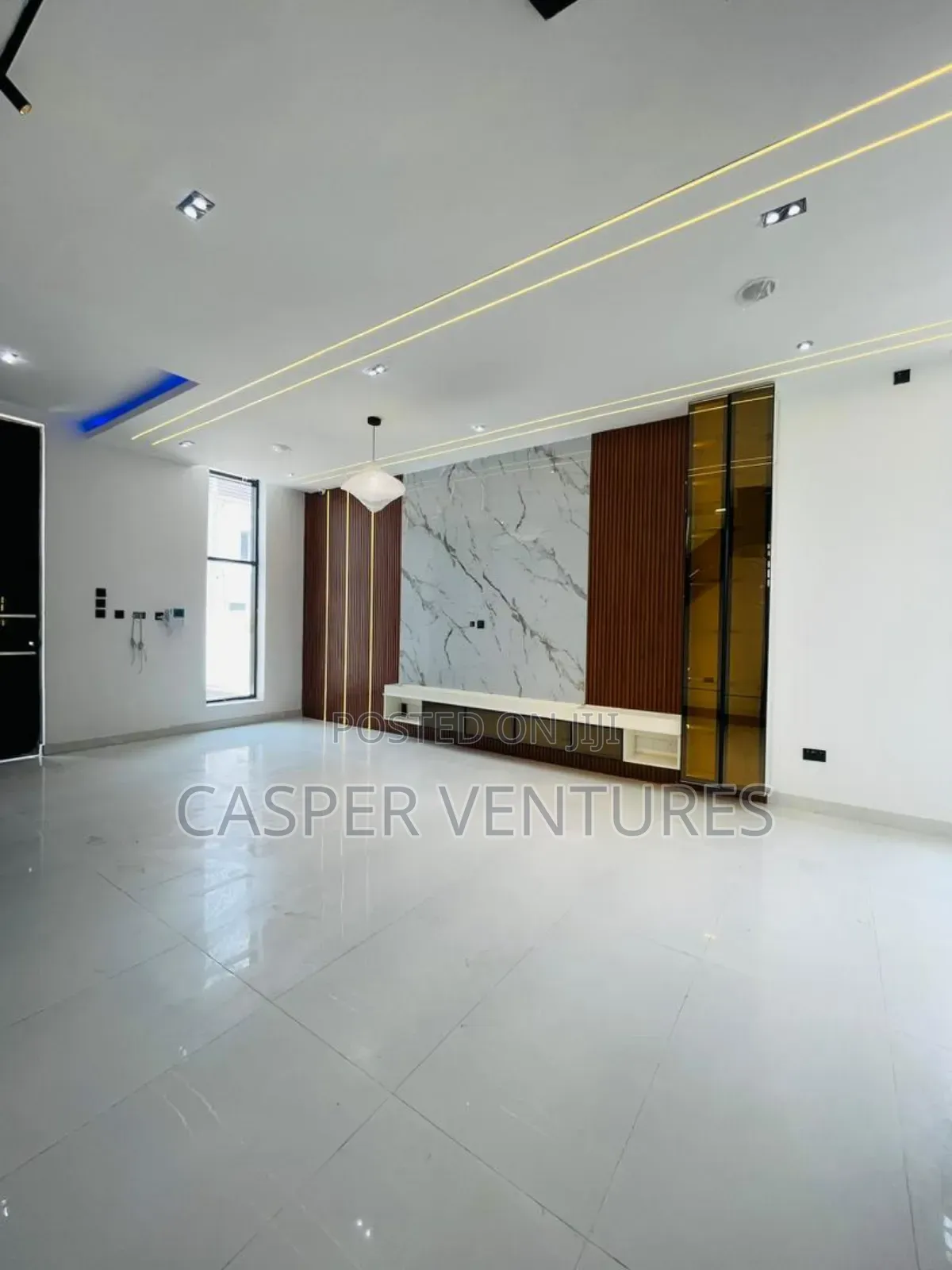 4bdrm Duplex in Almor, Off Lekki-Epe Expressway for sale in Off Lekki-Epe Expressway