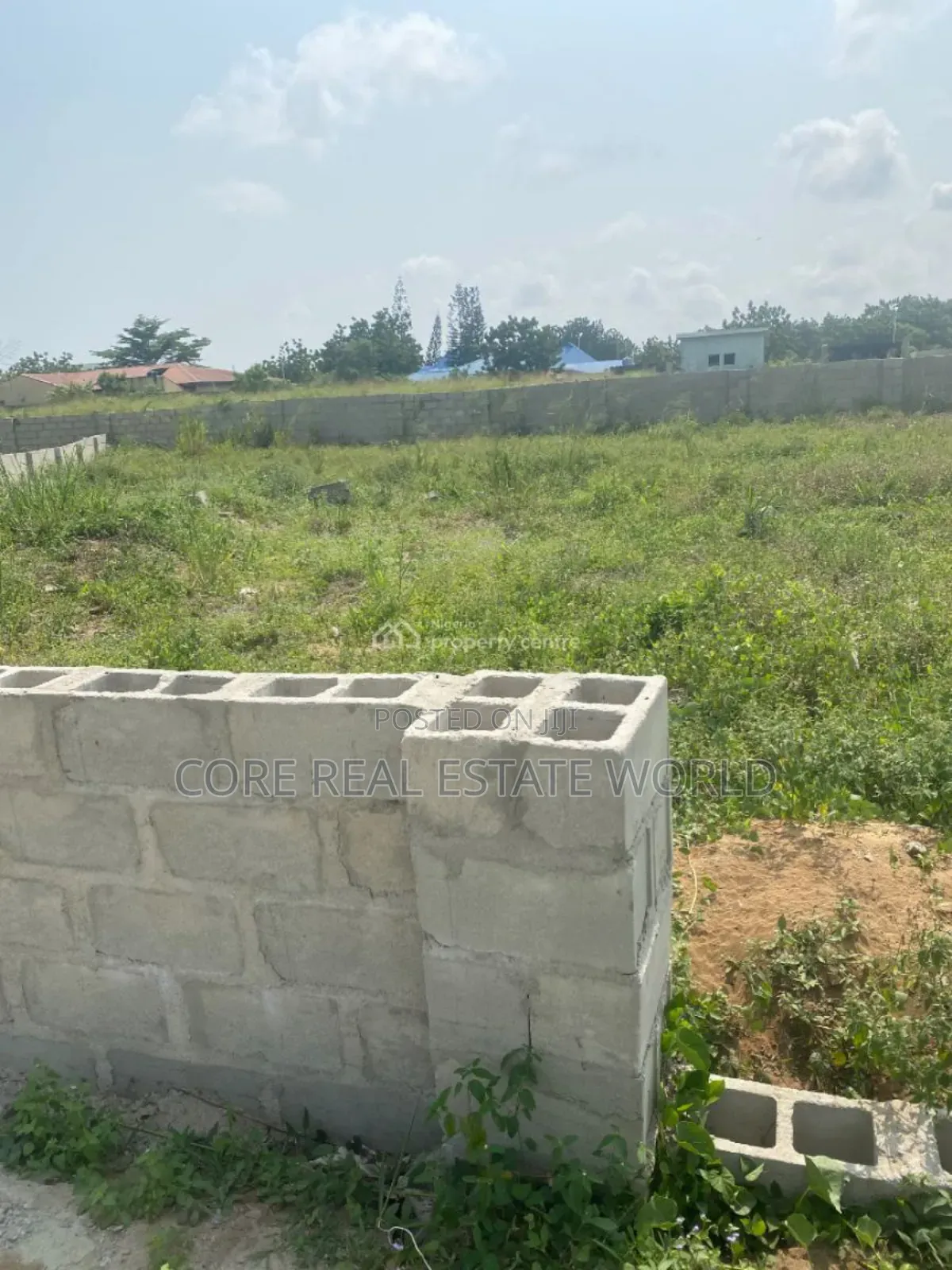 Own a Piece of Prime Real Estate in the Heart of Umuahia. in Abakaliki