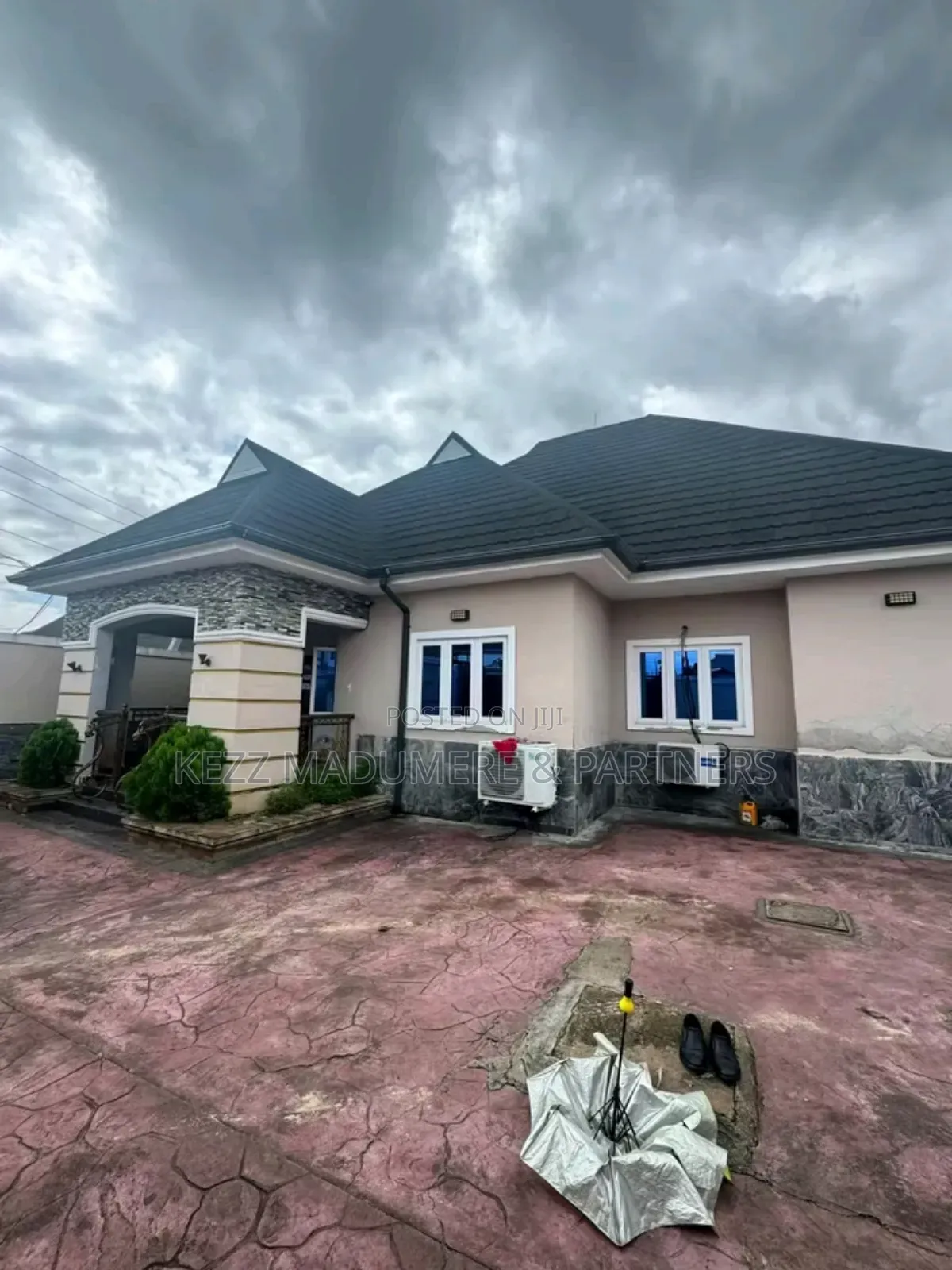 5bdrm Bungalow in Ogbogoro , Port for sale in Port-Harcourt