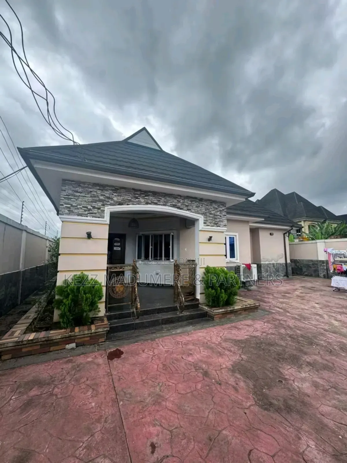 5bdrm Bungalow in Ogbogoro , Port for sale in Port-Harcourt