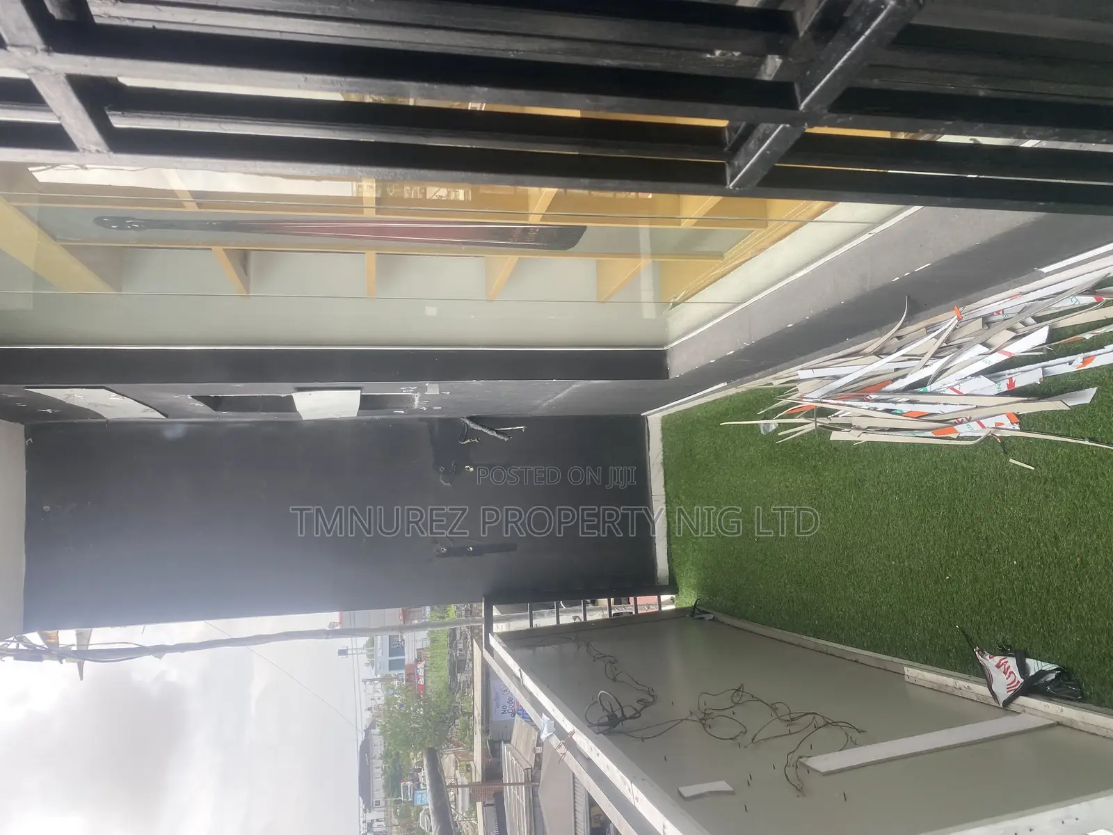 Shop for Rent Facing Road (Showroom) in Lekki