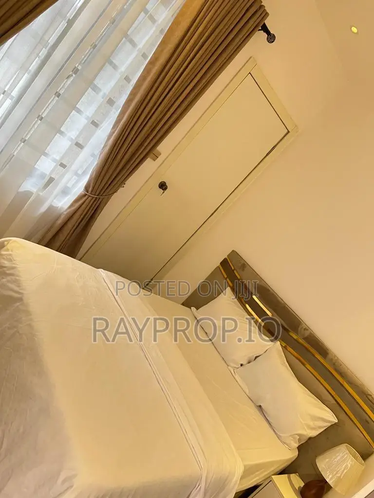 052287pl - 4 Bedroom Shortlet in Lekki Phase 1 in Lekki Phase 1