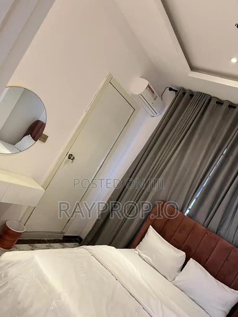 052287pl - 4 Bedroom Shortlet in Lekki Phase 1 in Lekki Phase 1