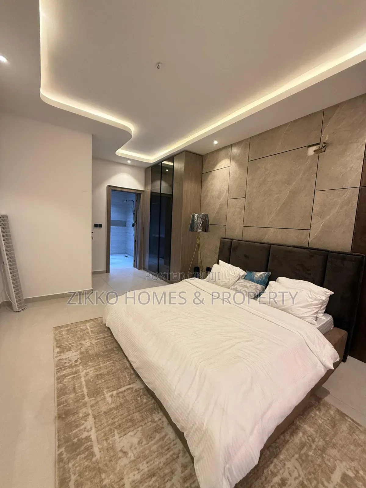 2bdrm Apartment in Off Freedom Way, Lekki for sale in Lekki