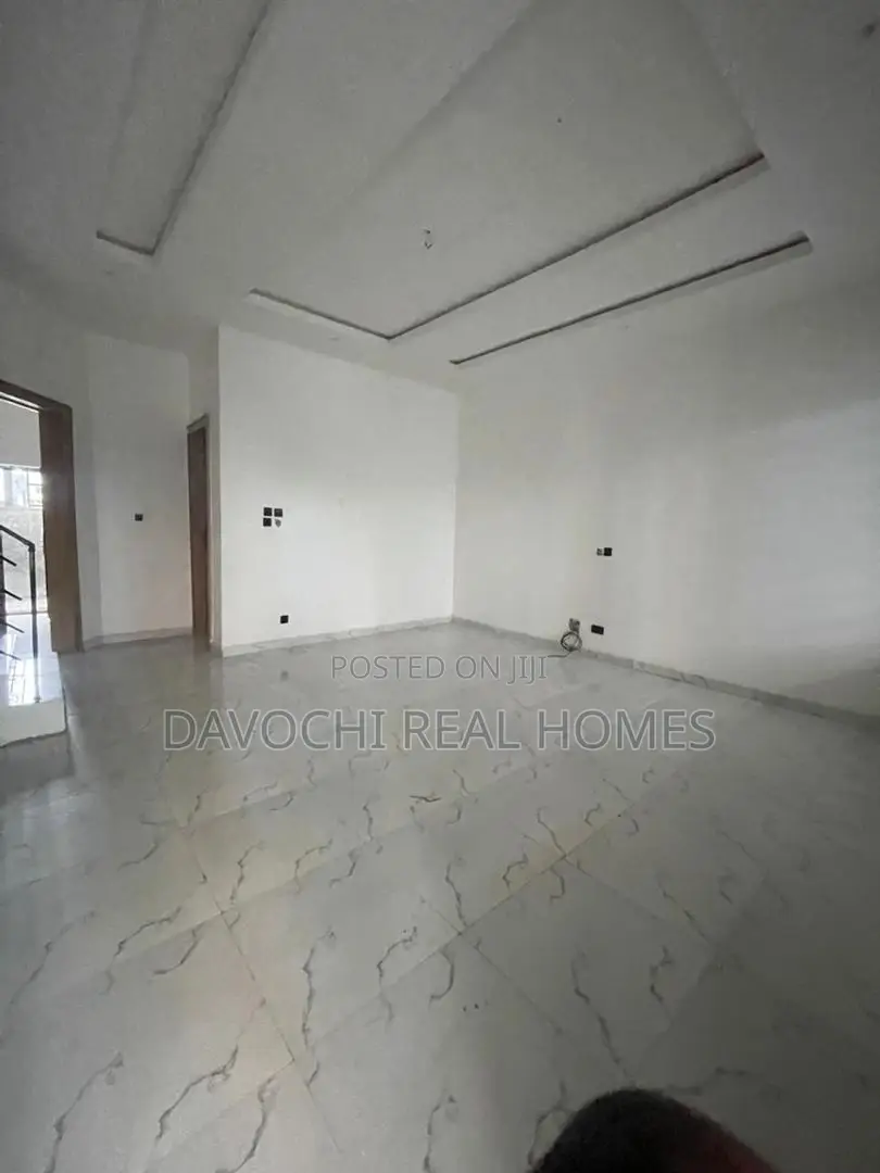 4bdrm Duplex in Lekki County for rent in Lekki Phase 2