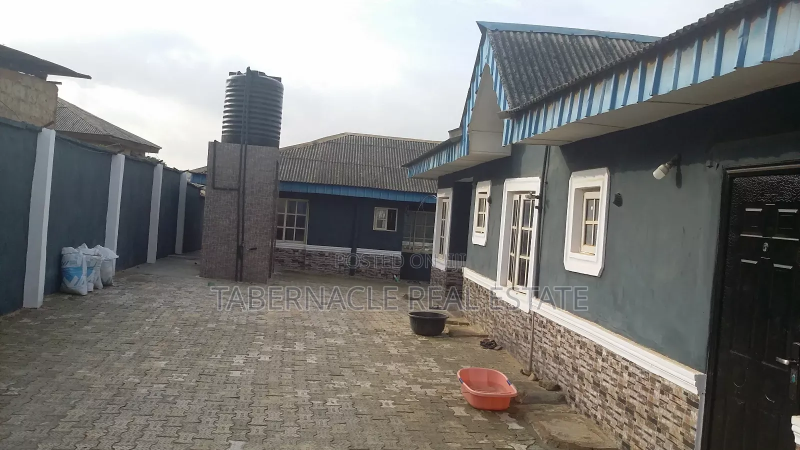 1bdrm Apartment in Isawo for rent in Isawo