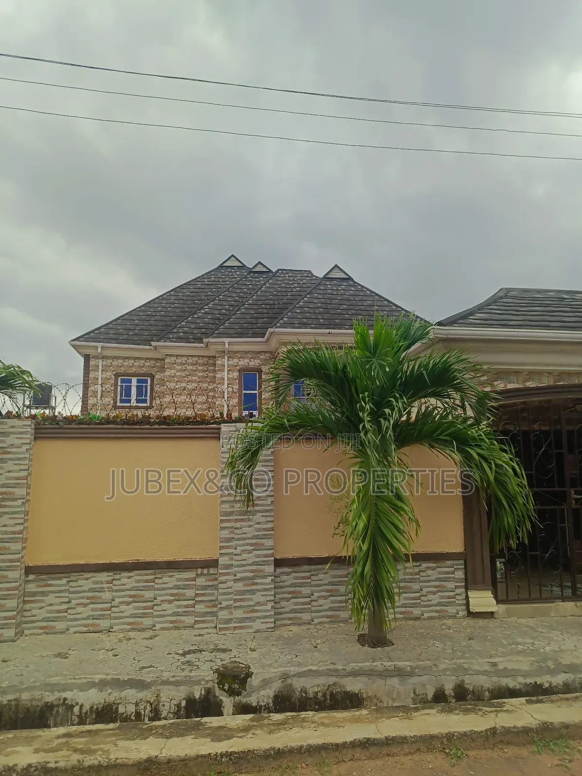 5bdrm Duplex in Papa Ewekoro for sale in Ewekoro