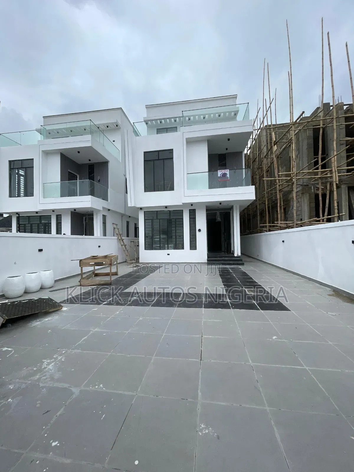Furnished 4bdrm Duplex in Lekki for sale in Lekki