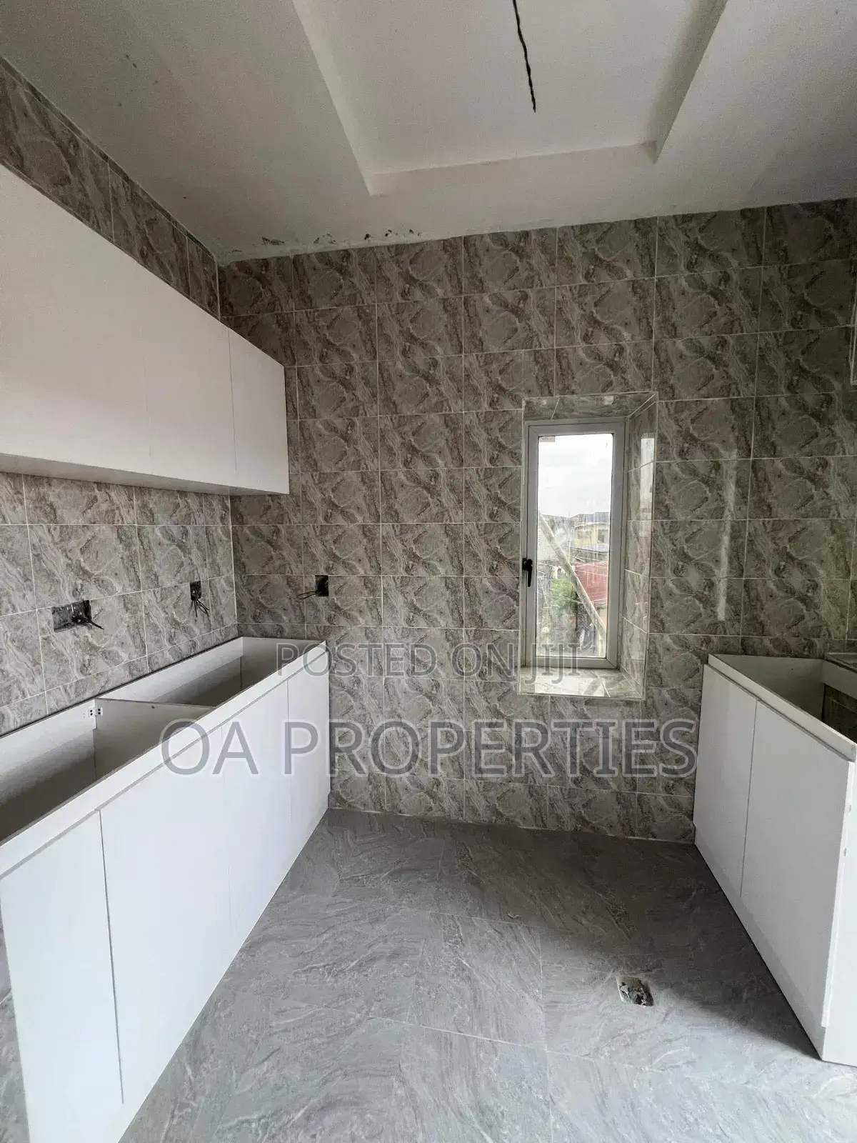 Studio Apartment in Atoyebi Courts, for sale in Ibadan