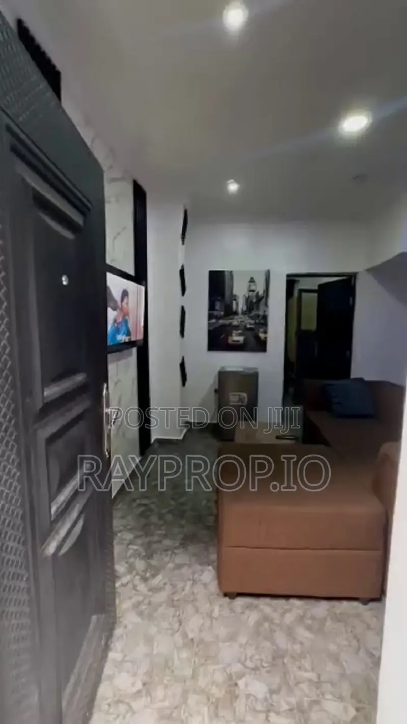 052838ga - Cozy 1 Bedroom Shortlet in Surulere in Ogunlana
