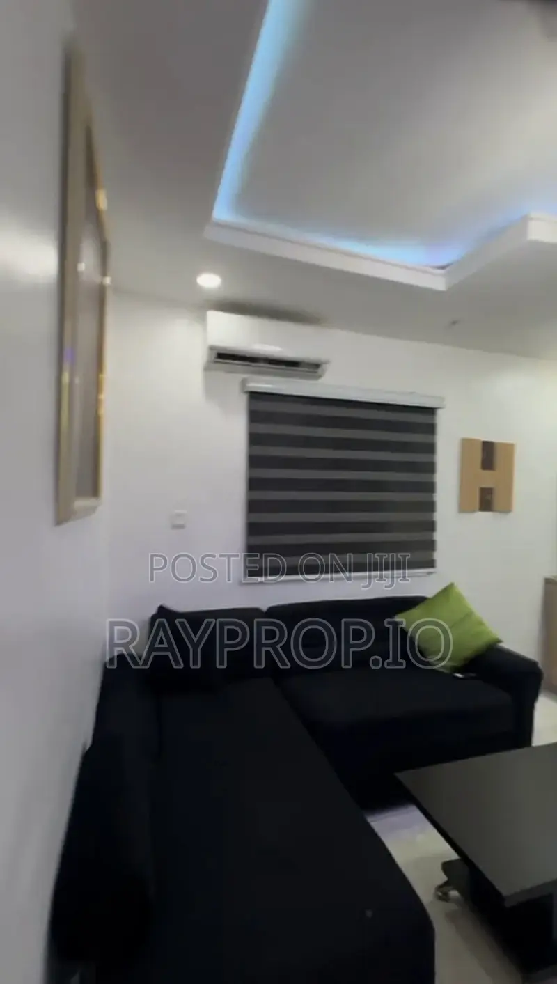 052830ga - Stylish 1 Bedroom Shortlet in Surulere in Ogunlana