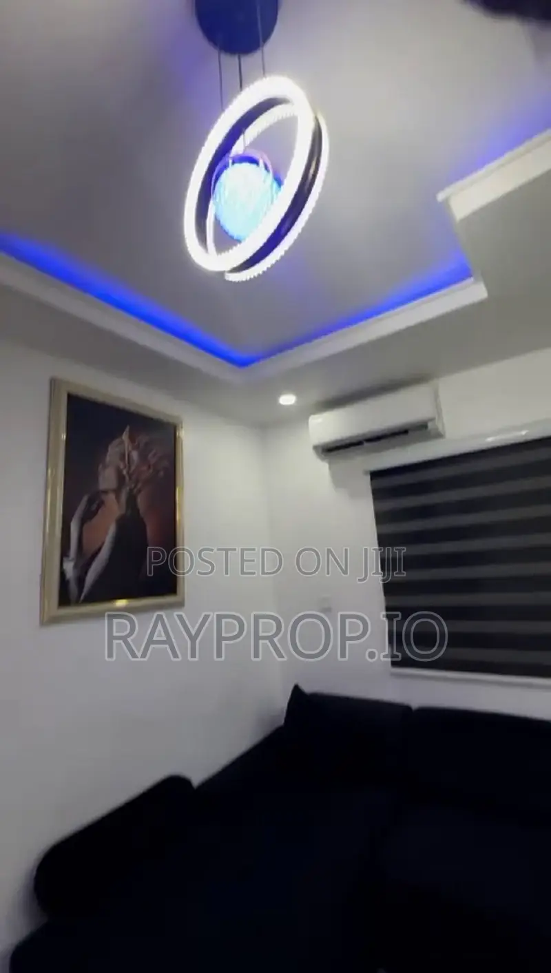 052830ga - Stylish 1 Bedroom Shortlet in Surulere in Ogunlana