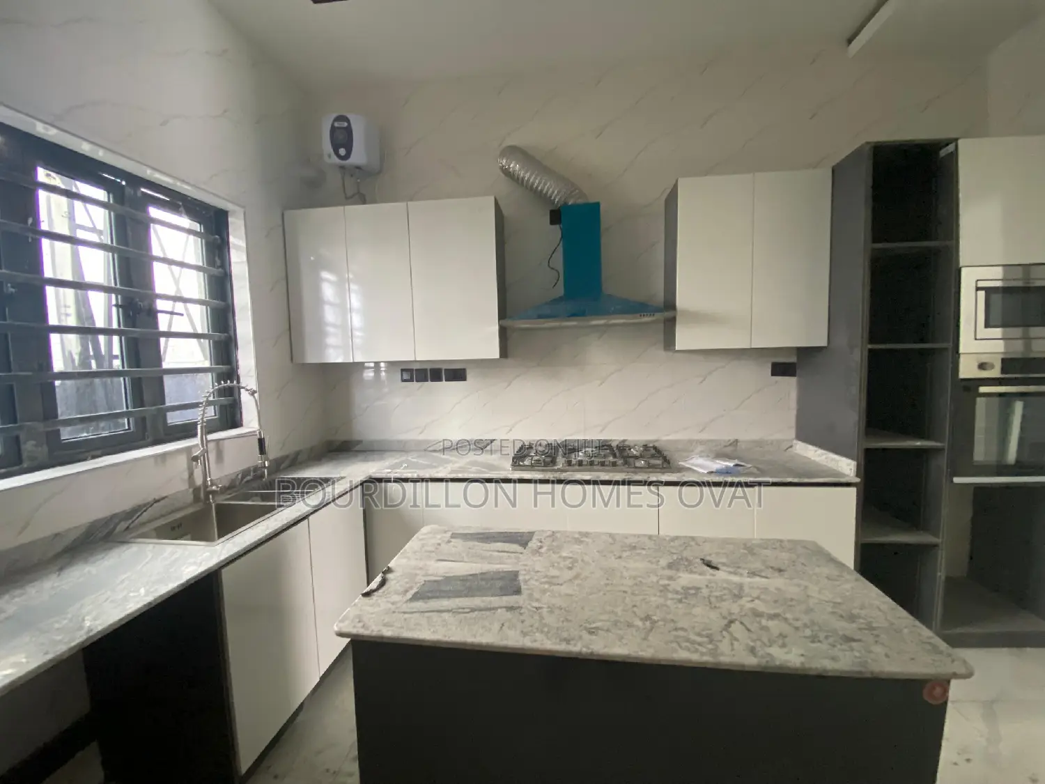 4bdrm Duplex in Ikota Villa Estate, for sale in Ikota