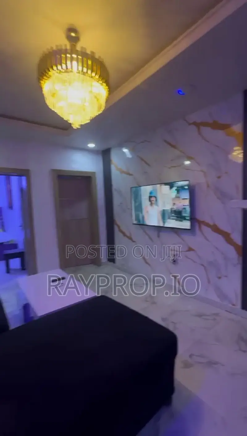 382789pc - Stylish 2 Bedroom Shortlet in Surulere in Ogunlana