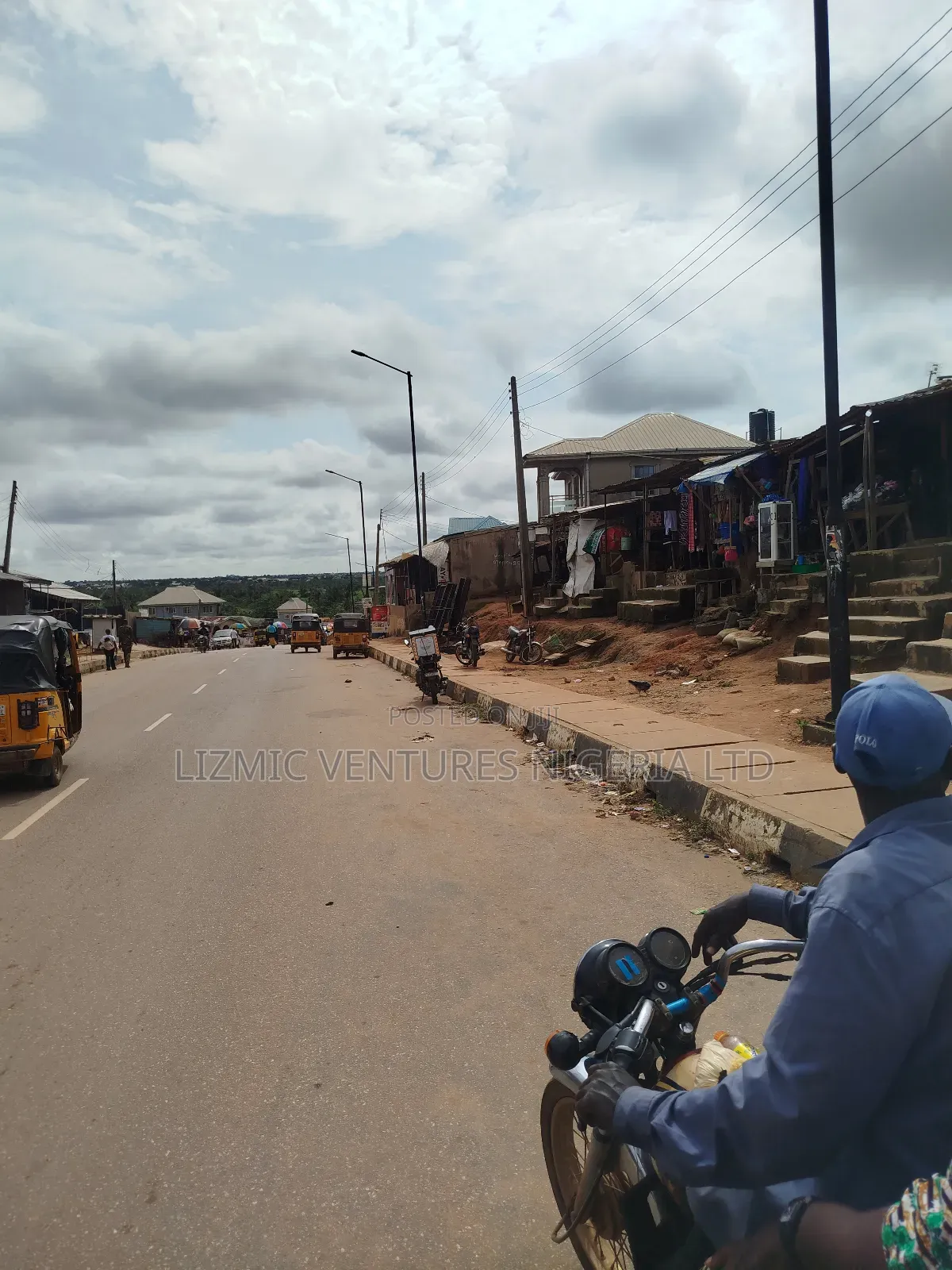 5 Plots Together Facing the Road for Sale in Igando / Ikotun/Igando