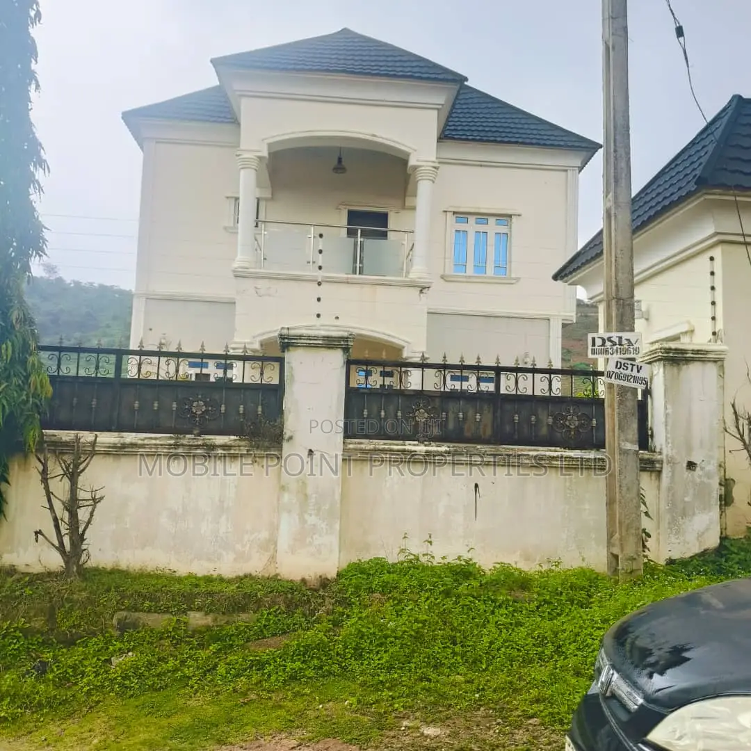 6bdrm Duplex in Apo Resettlement for sale in Apo Resettlement