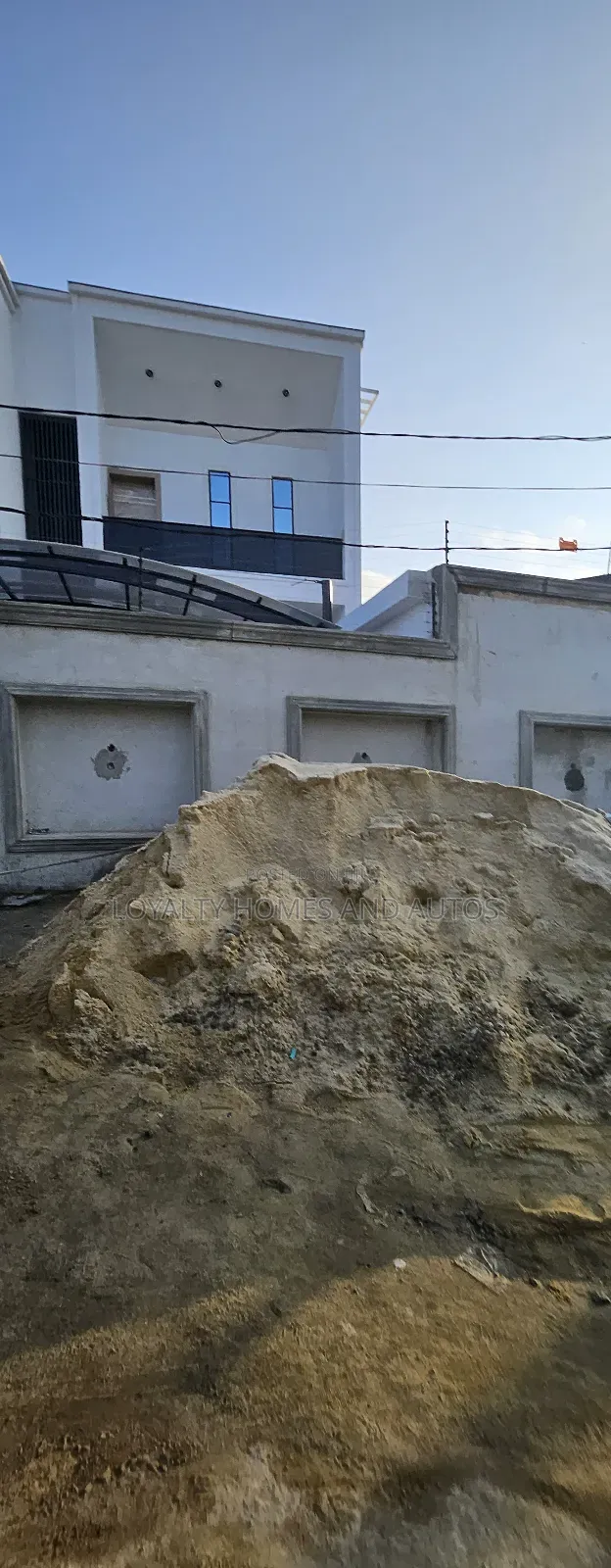 5bdrm Duplex in A Well Secured for sale in Adeniyi Jones
