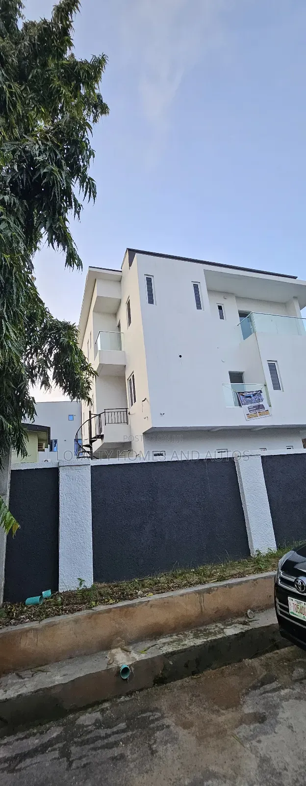 5bdrm Duplex in A Well Secured for sale in Adeniyi Jones