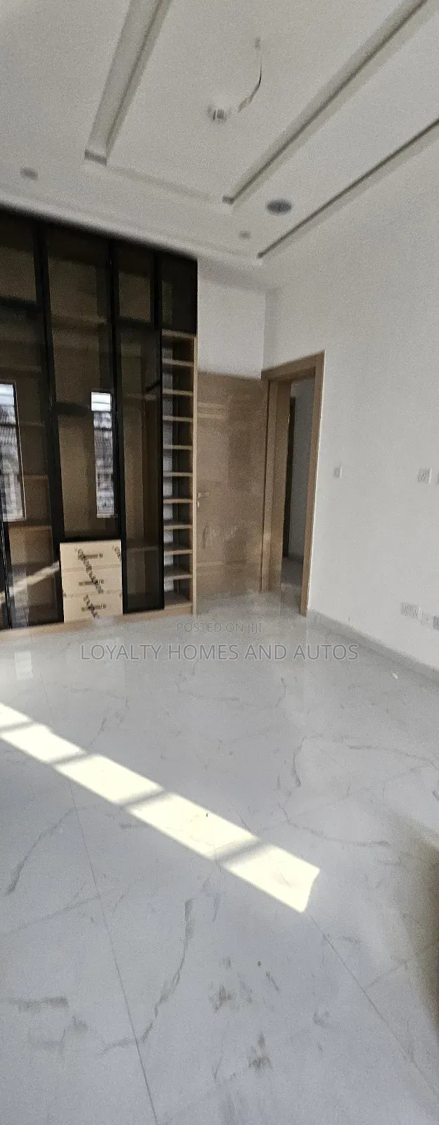 5bdrm Duplex in Omole Phase 1 Ikeja for sale in Omole Phase 1