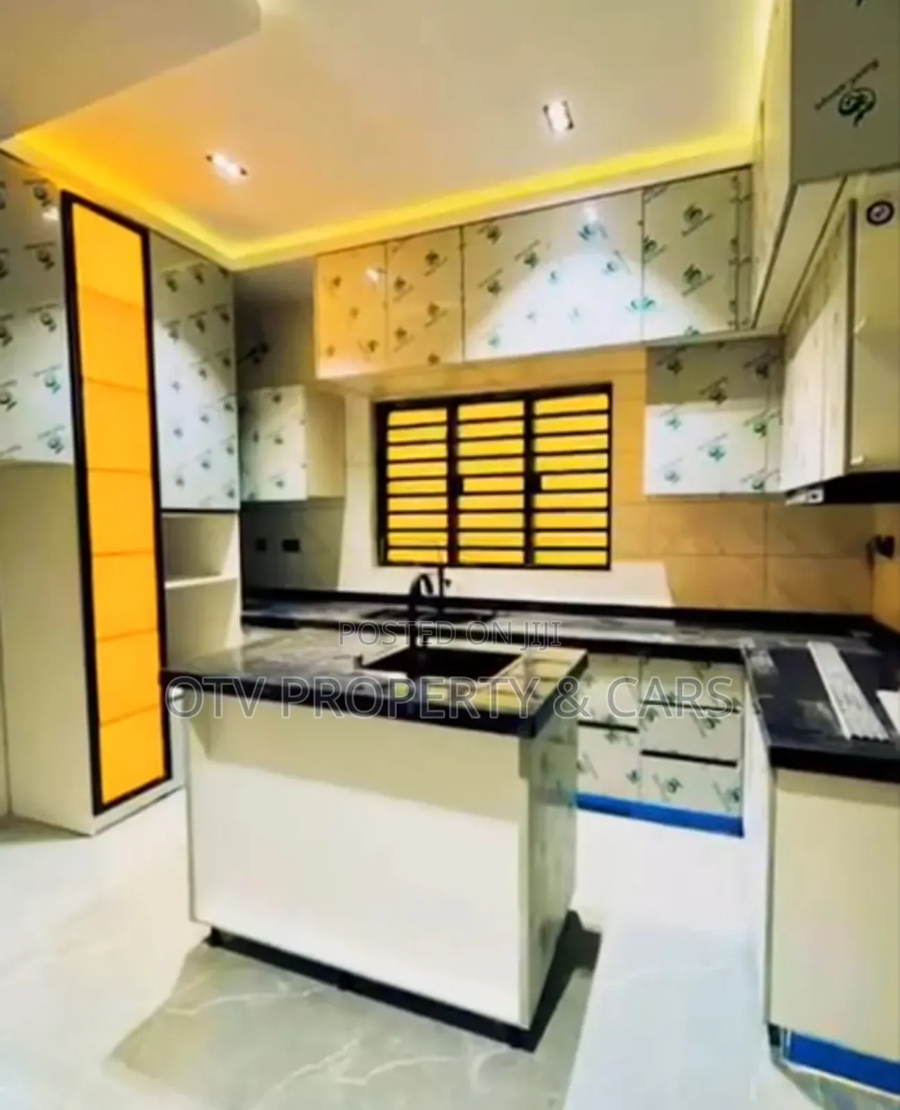 Furnished 4bdrm Duplex in Akobo for sale in Akobo