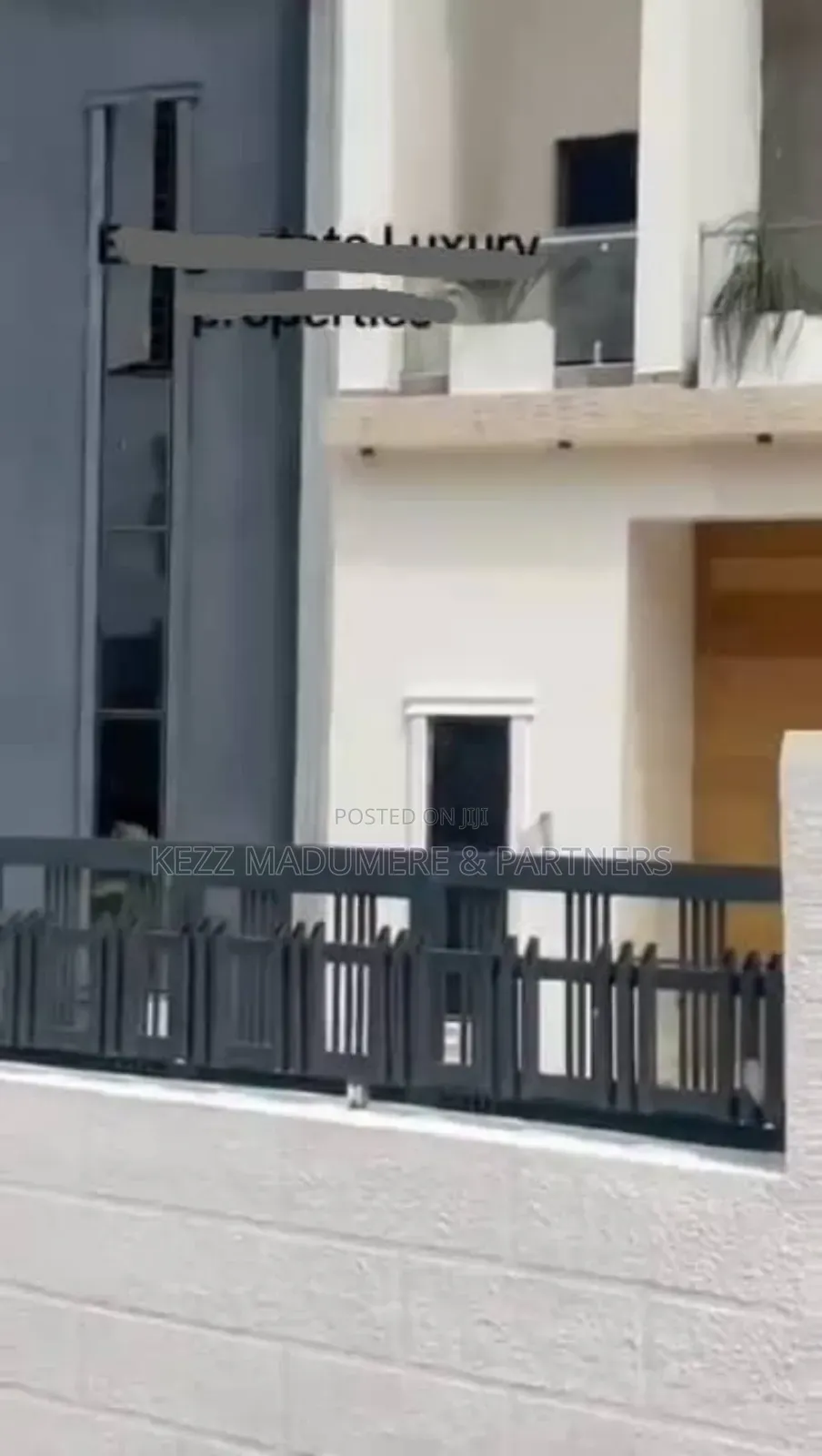 5bdrm Duplex in Independence Layout for sale in Enugu