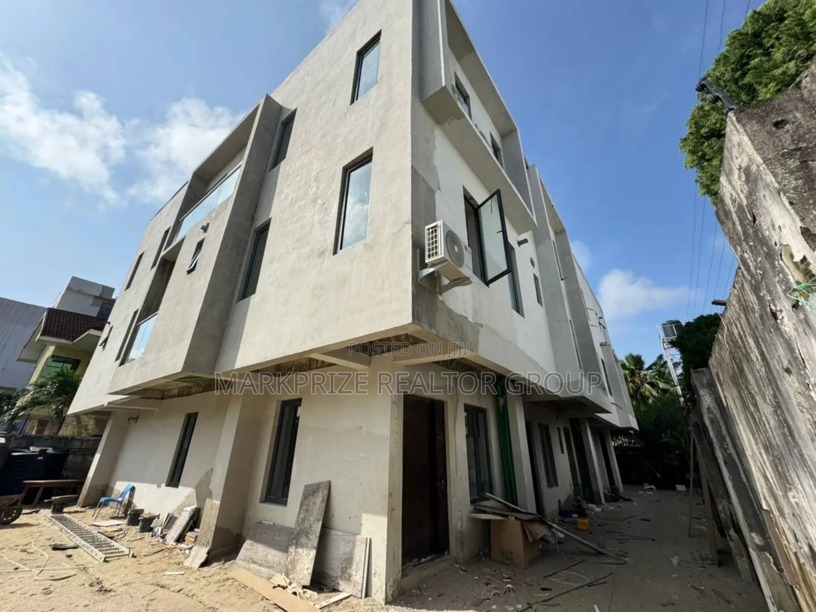 4bdrm Duplex in Banana Island Estate for sale in Banana Island