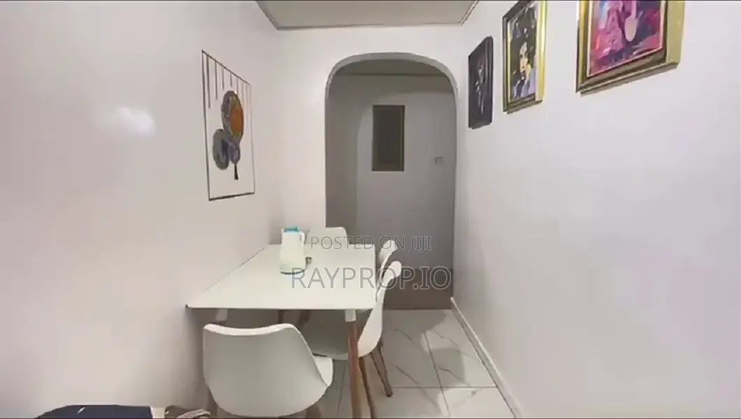 642041gq - 5 Bedroom Shortlet in Ikeja in Opebi