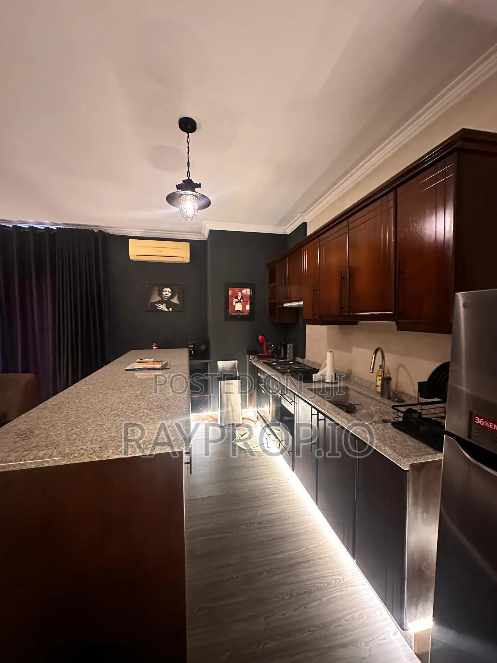 205339bk - Cozy 1 Bedroom Shortlet in Ikoyi in Falomo